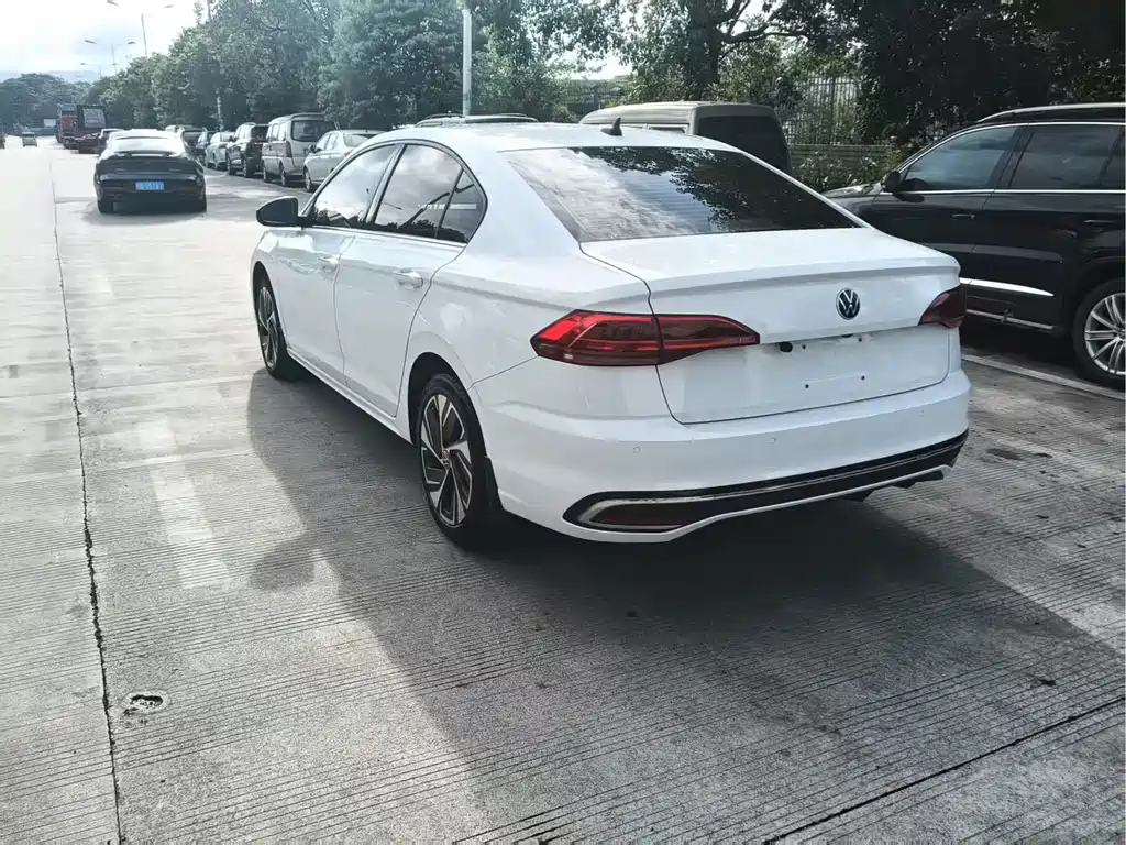 Volkswagen Bora 2023