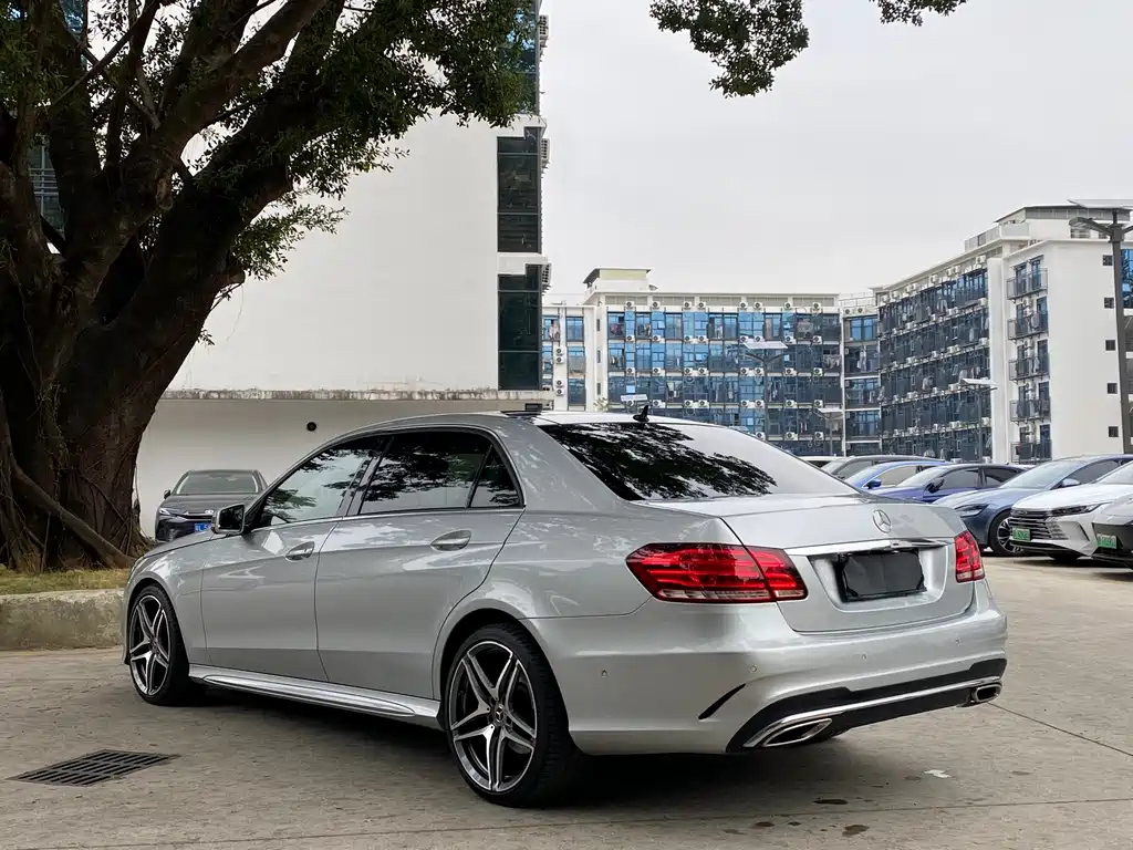 Mercedes-Benz E-Class 2015 — фото 13