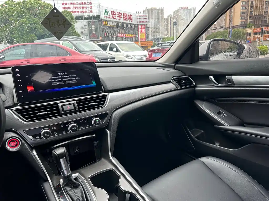 Honda Accord 2022 — фото 21