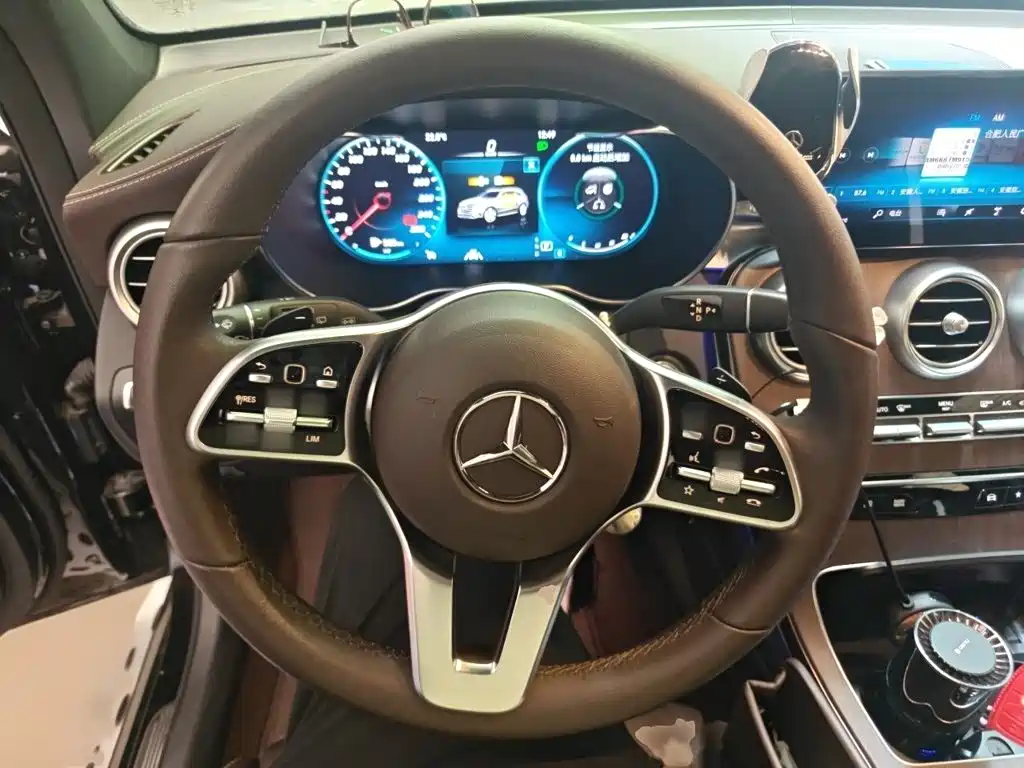 Mercedes-Benz GLC 2021 — фото 3
