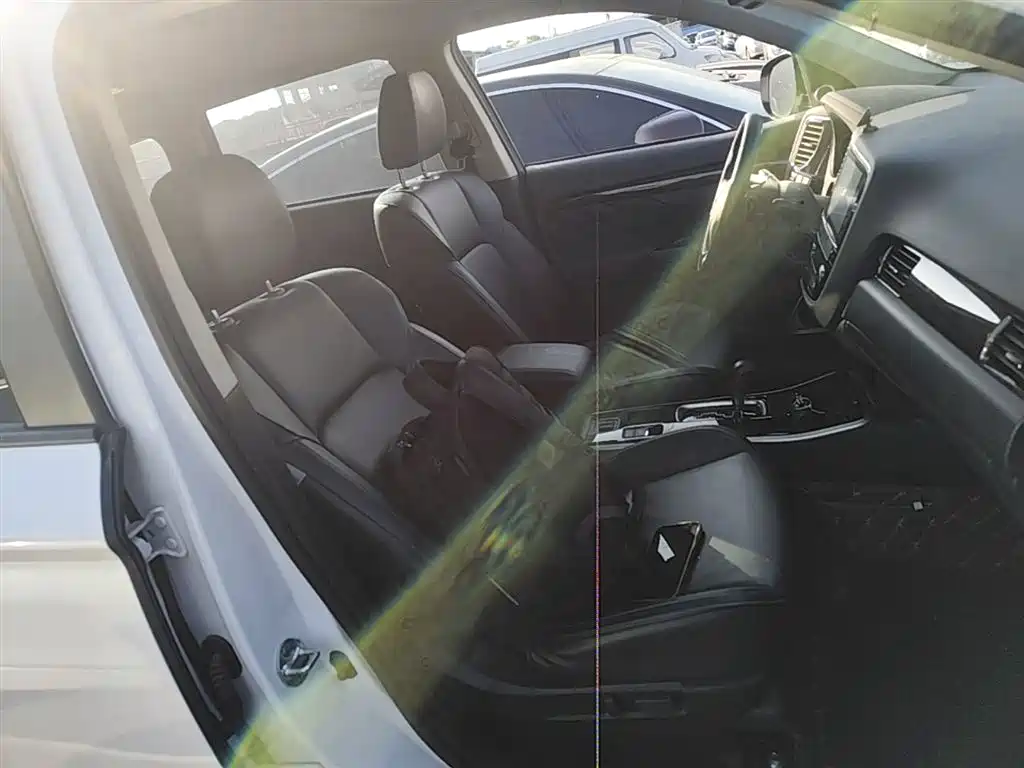 Mitsubishi Outlander 2020 — фото 23
