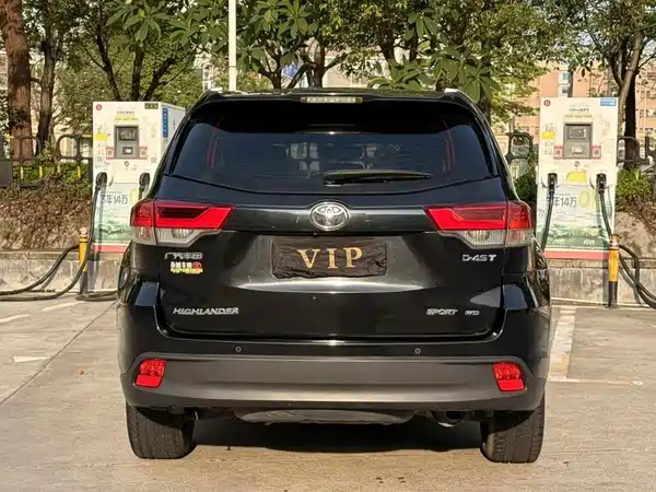 Toyota Highlander 2021