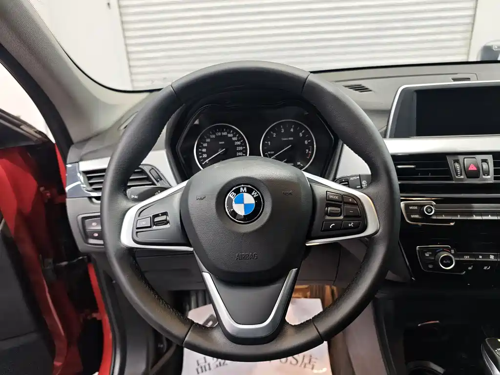 BMW X1 2017 — фото 11