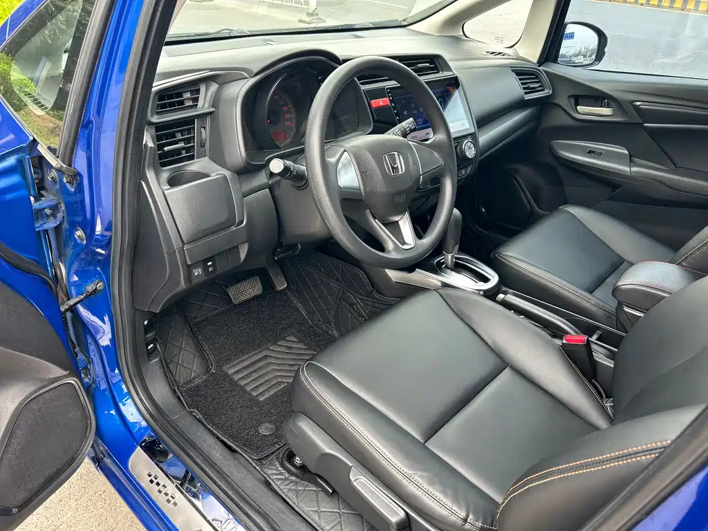 Honda Fit 2016 — фото 10