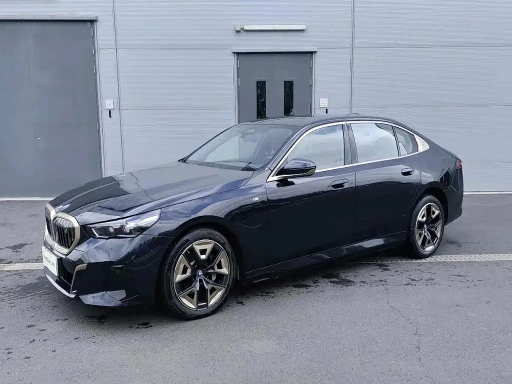 BMW i5 2026 — фото 1