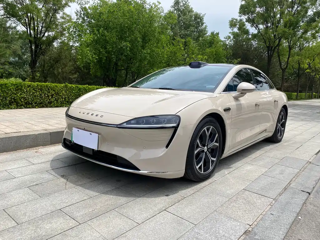 Luxeed Zhijie S7 2025
