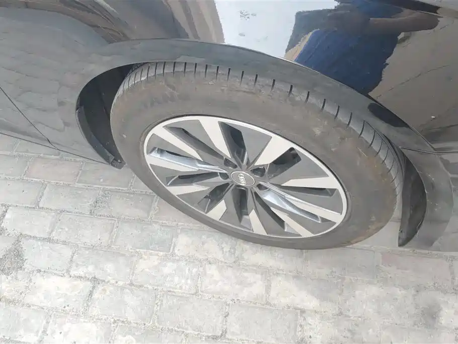 Audi A6L 2020