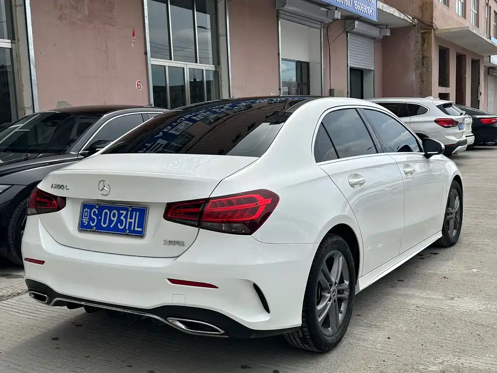Mercedes-Benz A-Class 2022 — фото 6