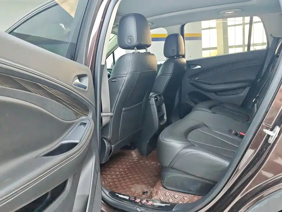 Buick Envision Plus 2020 — фото 11