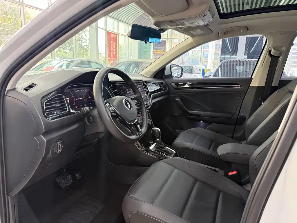 Volkswagen T-Roc 2021