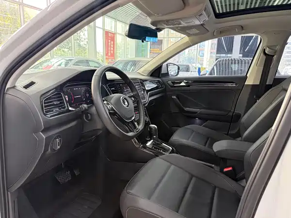 Volkswagen T-Roc 2021