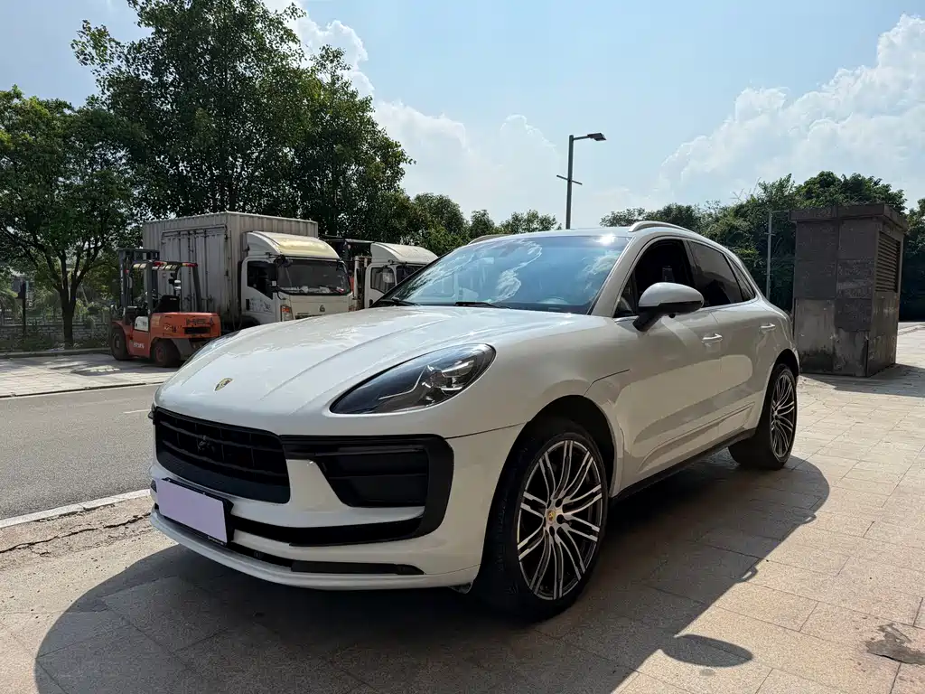 Porsche Macan 2015 — фото 1