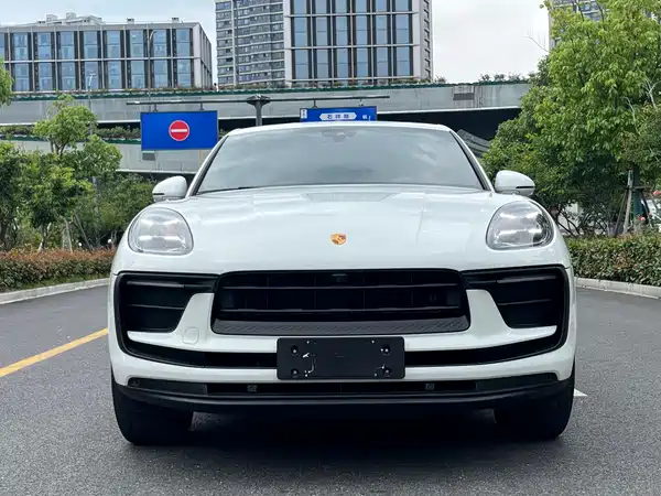 Porsche Macan 2022