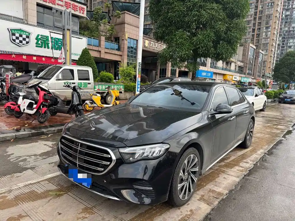 Mercedes-Benz E-Class 2024