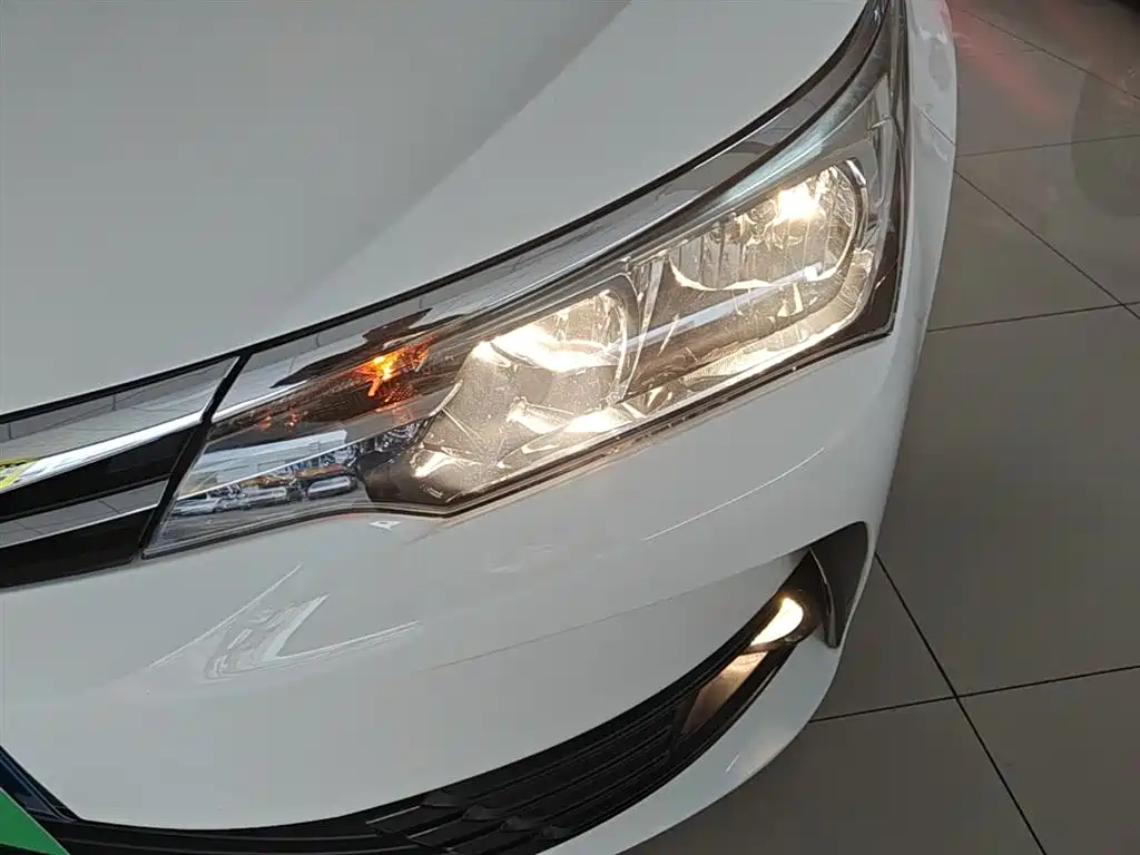 Toyota Corolla 2019 — фото 24