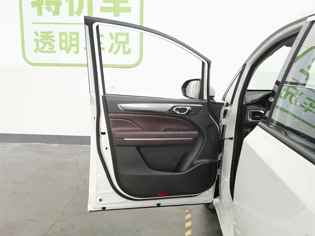 GAC Motor Trumpchi M6 2023 — фото 8