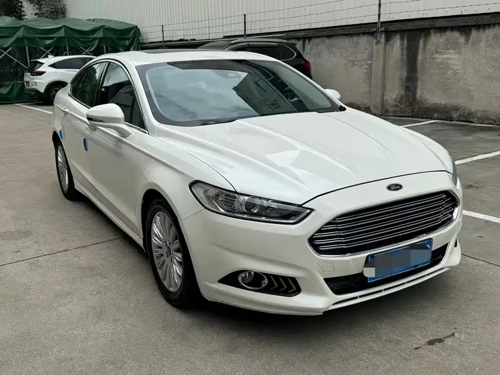 Ford Mondeo 2015 — фото 3
