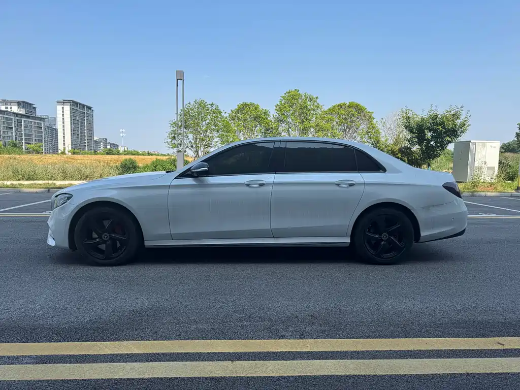 Mercedes-Benz E-Class 2019 — фото 3