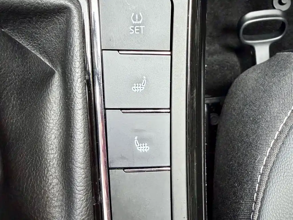 Volkswagen Passat 2022 — фото 23