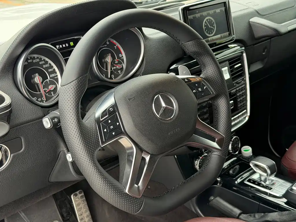 Mercedes-Benz G-Class AMG 2015 — фото 15