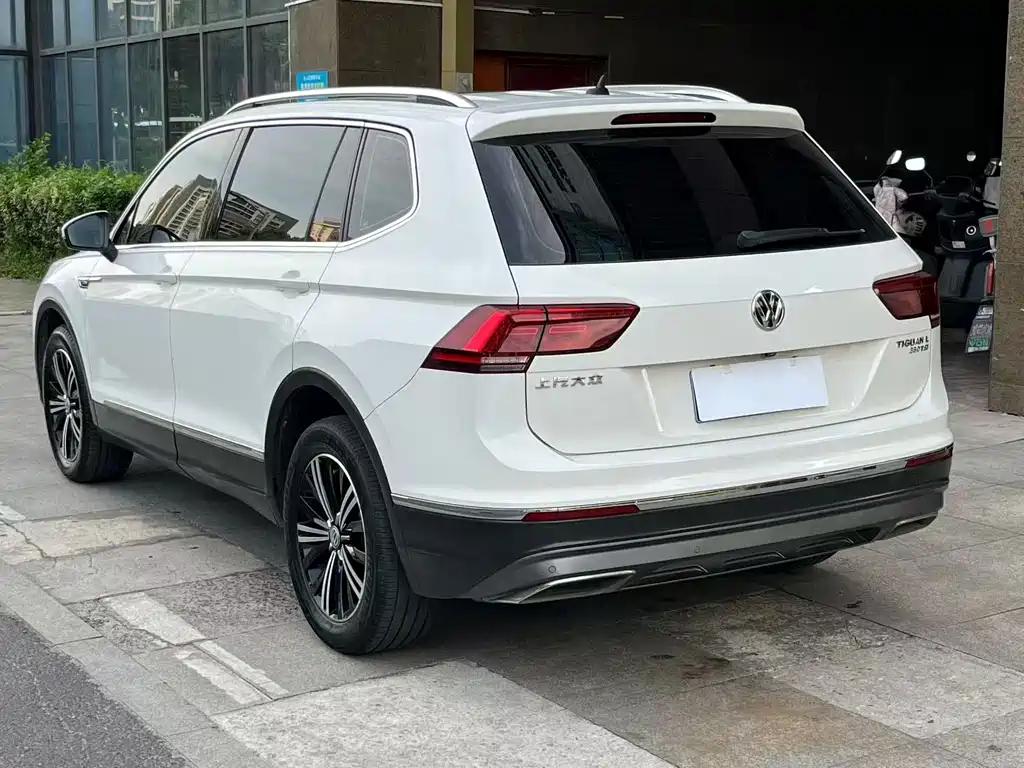 Volkswagen Tiguan L 2018 — фото 4