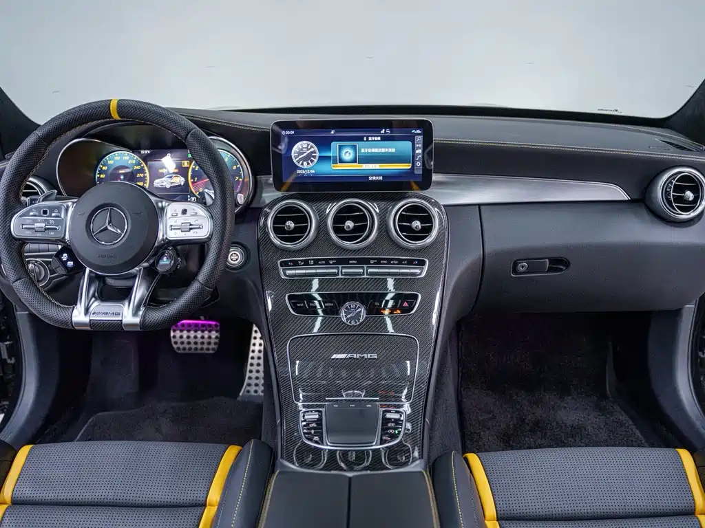 Mercedes-Benz C-Class AMG 2022 — фото 15