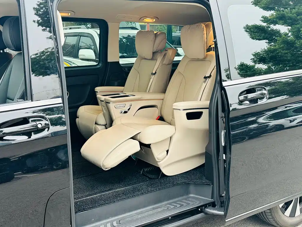 Mercedes-Benz Vito 2023 — фото 13
