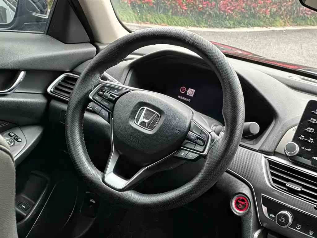 Honda Accord 2020 — фото 13