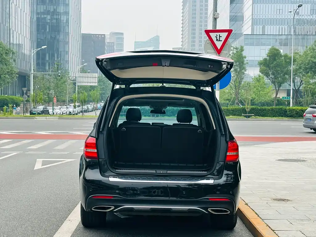 Mercedes-Benz GLS 2018 — фото 29