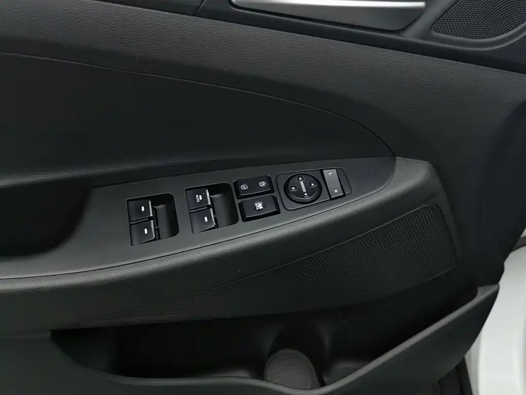 Hyundai Tucson 2018 — фото 9