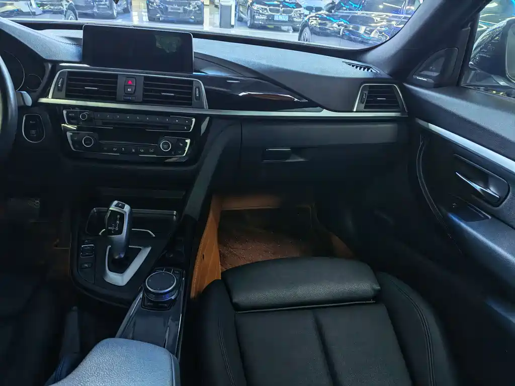BMW 3 Series GT 2020 — фото 14