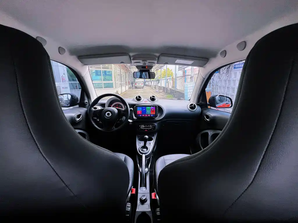 smart Fortwo 2017 — фото 9