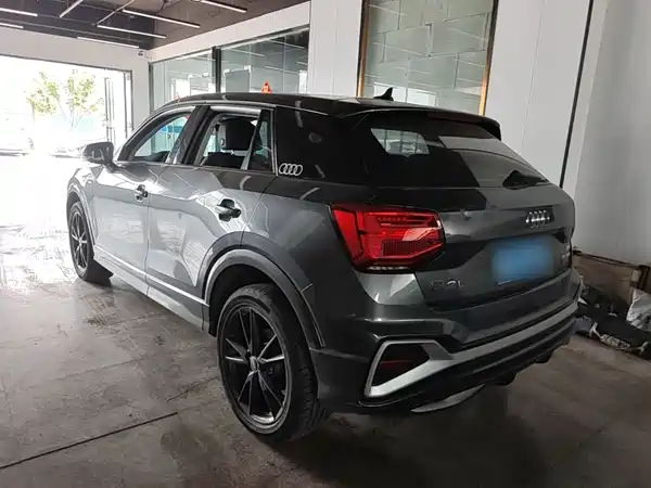 Audi Q2L 2023