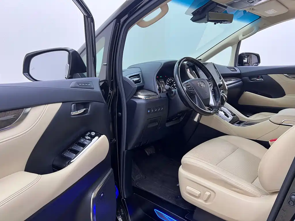 Toyota Vellfire 2022 — фото 14