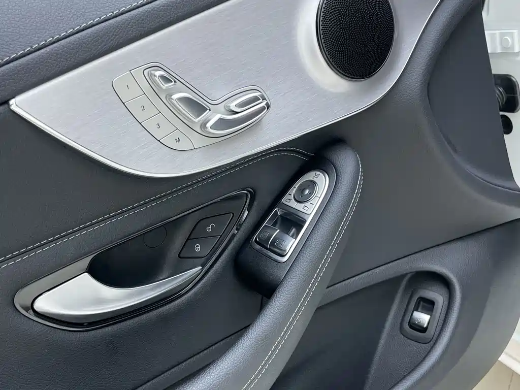 Mercedes-Benz C-Class 2021 — фото 13