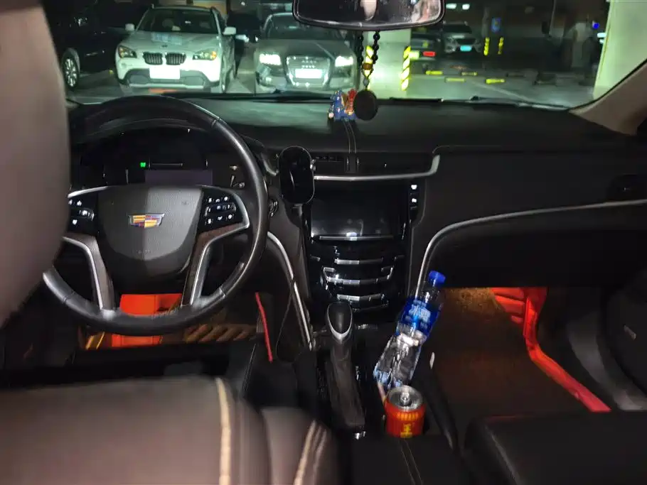 Cadillac XTS 2018 — фото 12