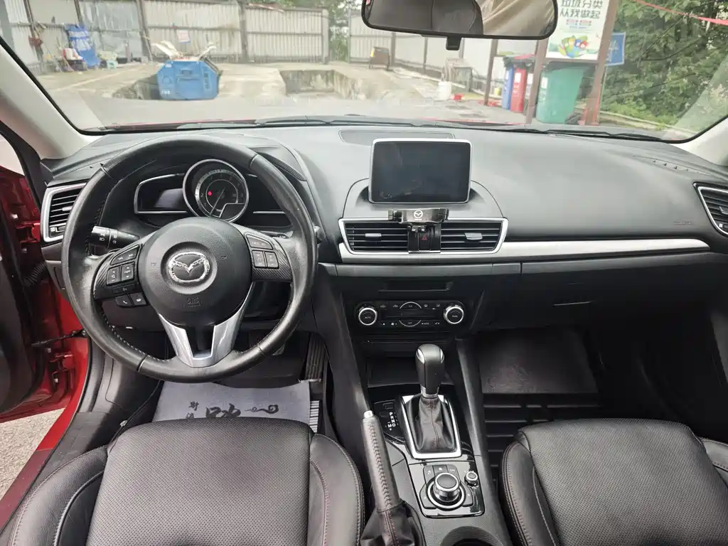 Mazda 3 Axela 2015 — фото 10