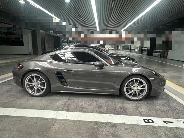 Porsche 718 2022