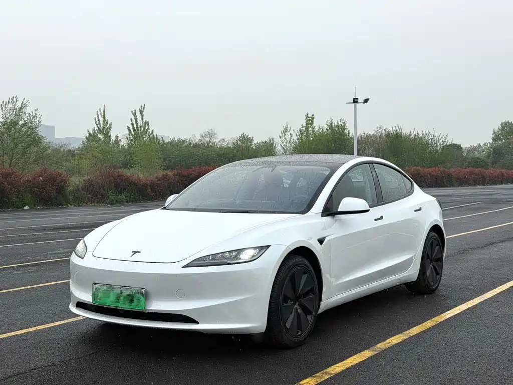 Tesla Model 3 2026