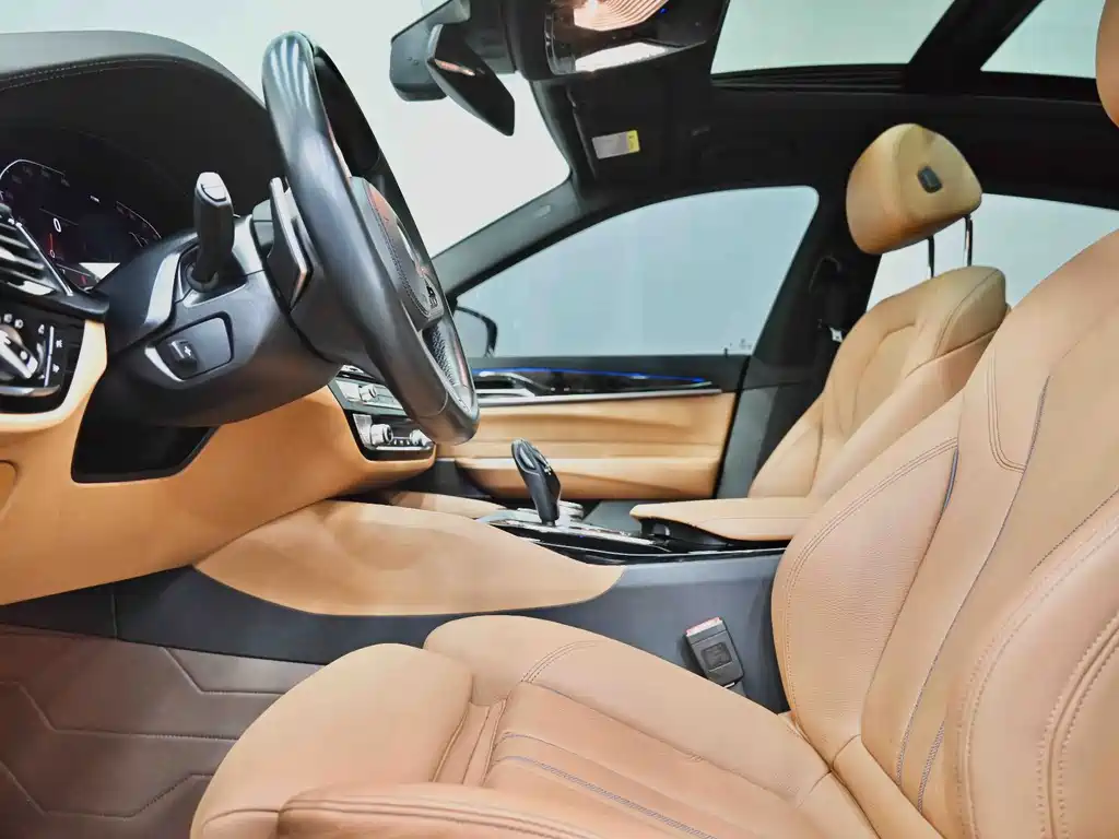 BMW 6 Series GT 2024 — фото 37