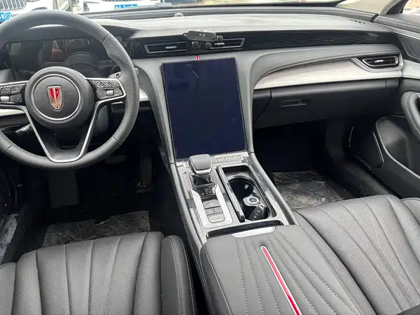 Hongqi H5 2025