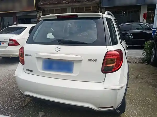 Suzuki Karma 2013