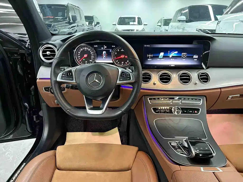 Mercedes-Benz E-Class 2018 — фото 17