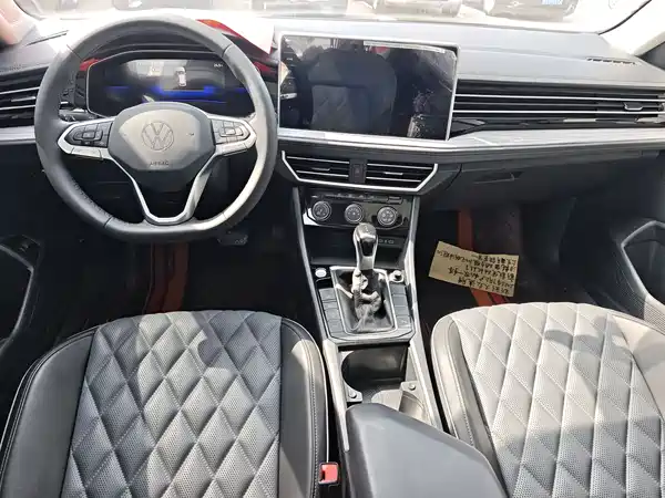 Volkswagen Sagitar 2024