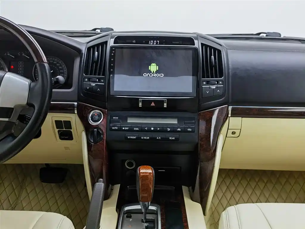 Toyota Land Cruiser 2016 — фото 21