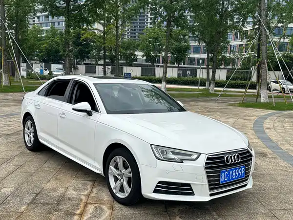 Audi A4L 2018
