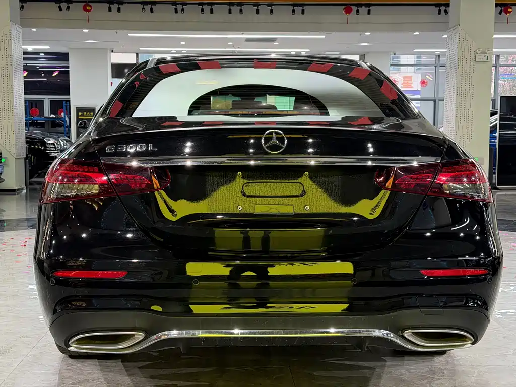 Mercedes-Benz E-Class 2021 — фото 15
