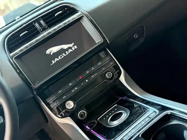Jaguar XEL 2019