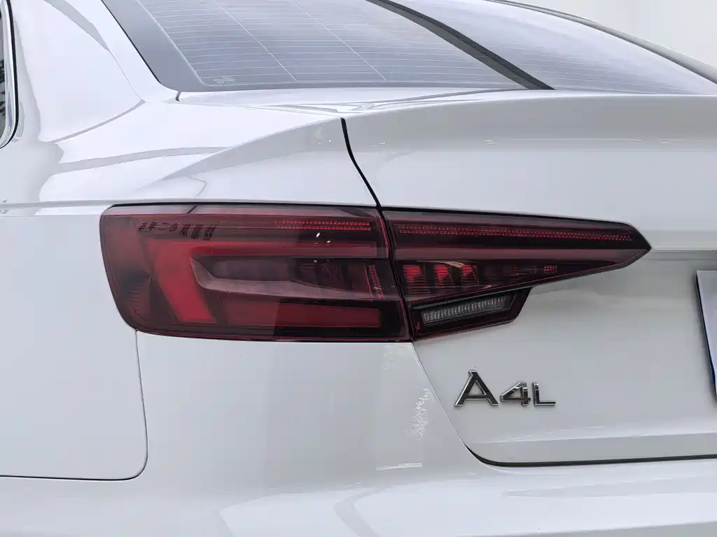 Audi A4L 2020 — фото 28
