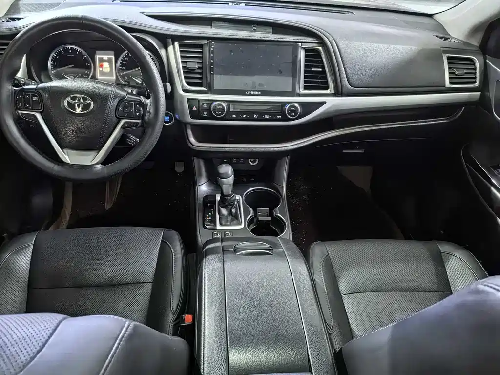 Toyota Highlander 2019 — фото 9